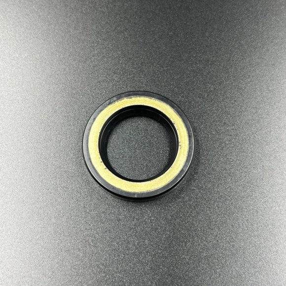 Сальник Yamaha (93101-28M16; 93101-28004) (28x43x7) (KACAWA)