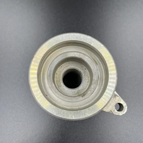 Корпус сальников коленвала Yamaha 40 (Yamaha) (БУ)