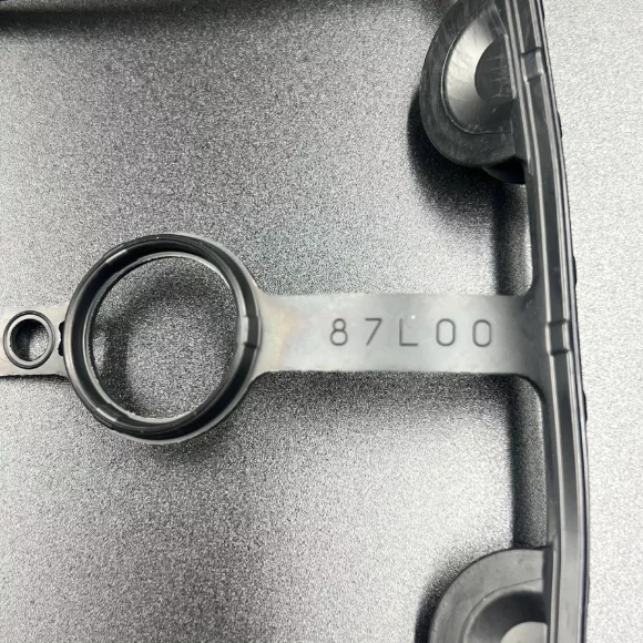 Прокладка под клапанную крышку Suzuki DF70-90(A) (Suzuki)