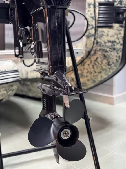 Лодочный мотор Tohatsu M50D2EPOS Лодочный мотор Tohatsu M50D2EPOS