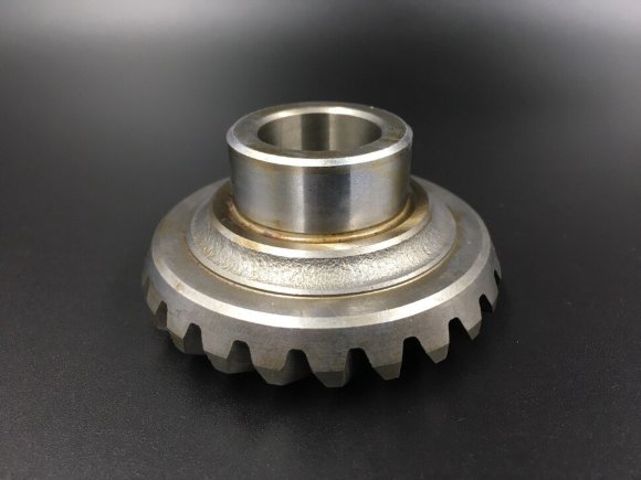 Шестерня заднего хода Yamaha 25-30 OLD (689-45570-00) (Osaka) Шестерня заднего хода Yamaha 25-30 OLD (689-45570-00) (Osaka)