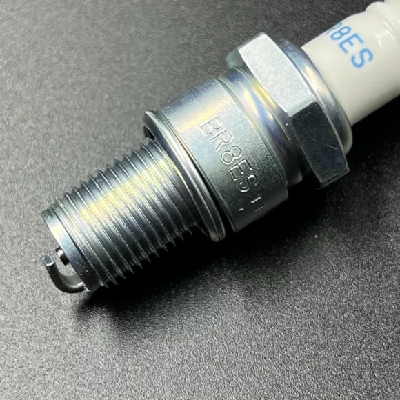 Свеча зажигания NGK BR8ES (PREMARINE)