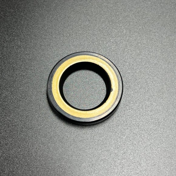 Сальник Yamaha (93101-25M03) (25x40x6) (Kacawa) Сальник Yamaha (93101-25M03) (25x40x6) (Kacawa)