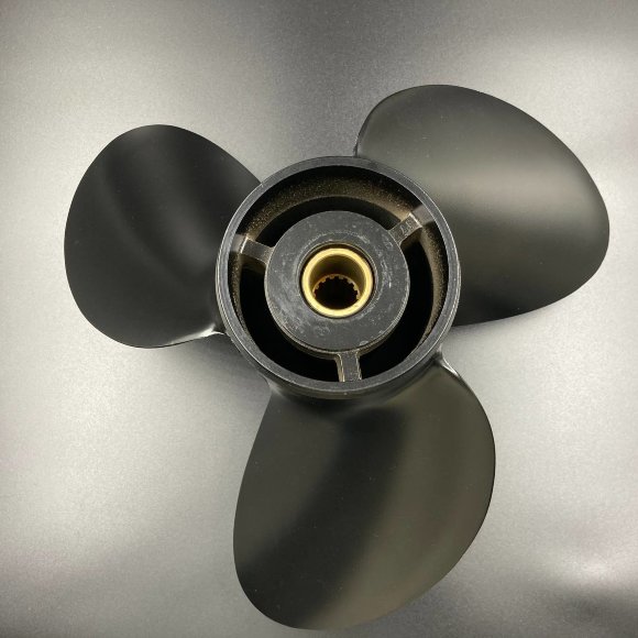 Гребной винт Yamaha 150-300, F150-F275, F300B (3x15x17)
