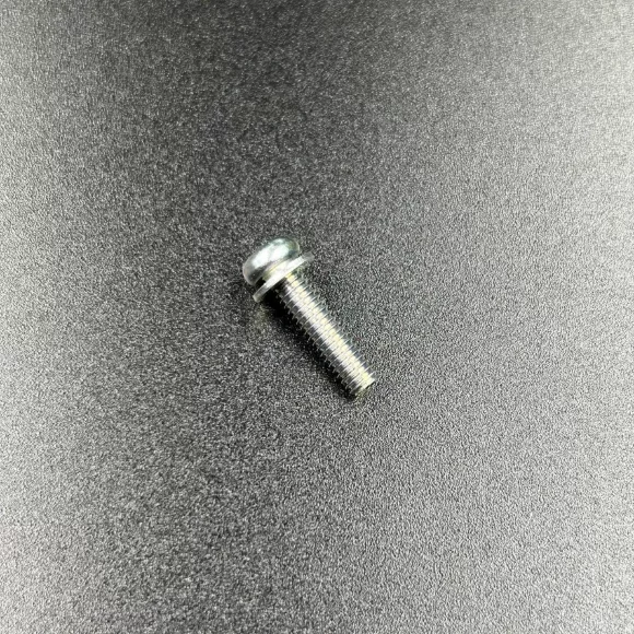 Винт с шайбой щетки г/п Yamaha 97602-04216