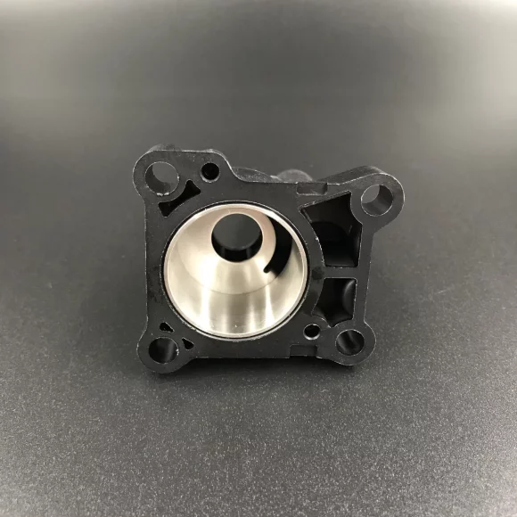 Корпус помпы охлаждения Honda BF8-15 (Honda) Корпус помпы охлаждения Honda BF8-15 (Honda)