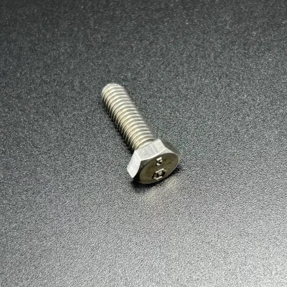 Болт стальной диам. 6 мм SCREW @5 (Quicksilver) Болт стальной диам. 6 мм SCREW @5 (Quicksilver)