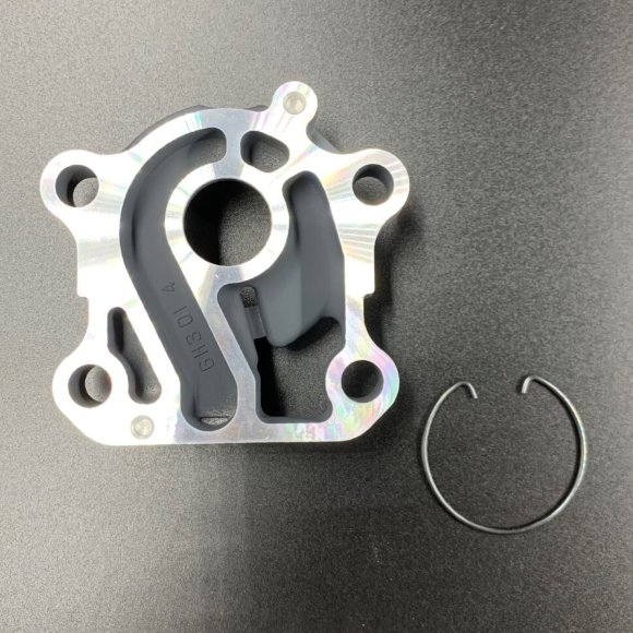 Основание помпы охлаждения Yamaha 60-70, F40-60 (6H3-44341-01-CA;6H3-44341-00-94) (Yamaha) Основание помпы охлаждения Yamaha 60-70, F40-60 (6H3-44341-01-CA;6H3-44341-00-94) (Yamaha)