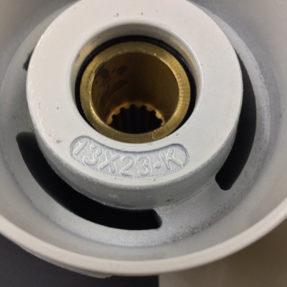 Гребной винт Yamaha 60-140, F70-F130 (3x13x23) (Osaka)