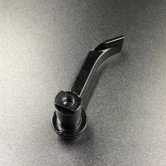 Ручка замка капота Tohatsu 9.9-18, 25-30, 40C (338Q67141-0) (PREMARINE)