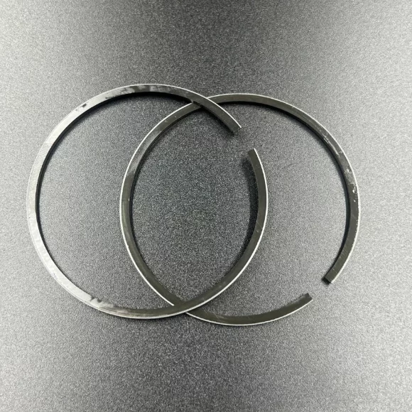 Кольца поршневые, комплект на один поршень Yamaha 40-50 (STD) (6H4-11601-00) (2Ring) (KACAWA) Кольца поршневые, комплект на один поршень Yamaha 40-50 (STD) (6H4-11601-00) (2Ring) (KACAWA)