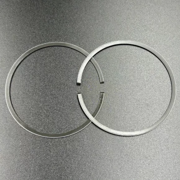 Кольца поршневые, комплект на один поршень Yamaha VK 540 (STD) (R09-808; 8R6-11601-00-00) (Sinera) Кольца поршневые, комплект на один поршень Yamaha VK 540 (STD) (R09-808; 8R6-11601-00-00) (Sinera)