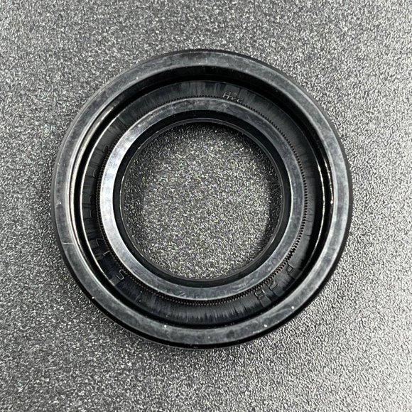 Сальник Yamaha (93101-17054) (17x30x6) (Yamaha)