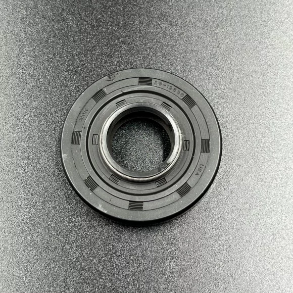 Сальник Mercury (26-125661) (17x47.2x9.1) (MERCURY) Сальник Mercury (26-125661) (17x47.2x9.1) (MERCURY)