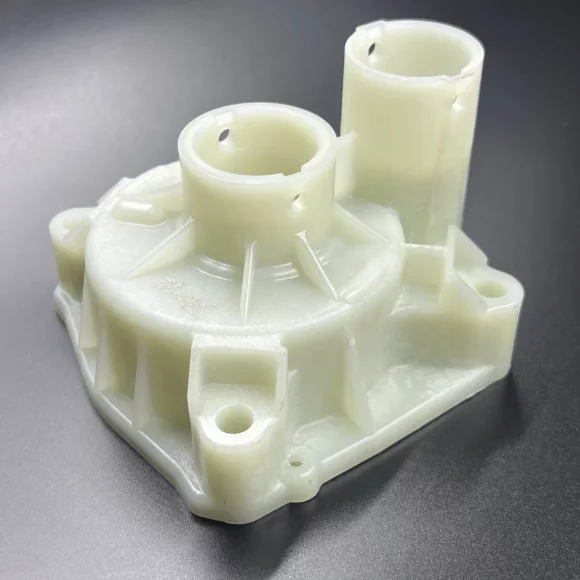 Корпус помпы охлаждения Yamaha F225-350 (Omax)