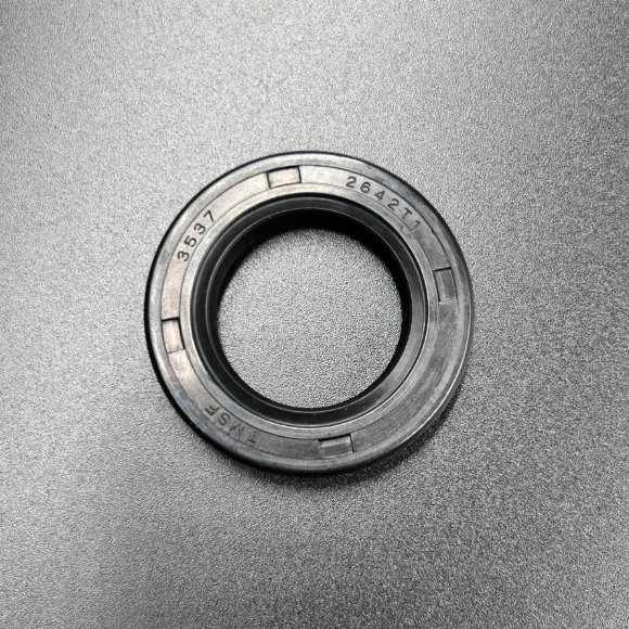 Сальник Yamaha (93102-26M27) (26x42x8) (Sinera) Сальник Yamaha (93102-26M27) (26x42x8) (Sinera)