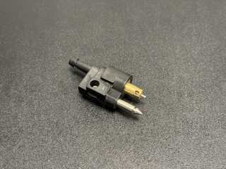 Штуцер топливный Yamaha 4-90, F4-F70 (из мотора) (15F-01.07.01.00; 15A-303001) (Ocean)
