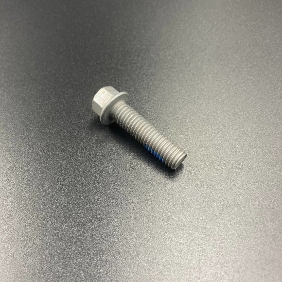 Болт Yamaha крепления редуктора 9,9-15, дейдвуда 25-30, и т.д. 40-90, F4-80 (PREMARINE) Болт Yamaha крепления редуктора 9,9-15, дейдвуда 25-30, и т.д. 40-90, F4-80 (PREMARINE)