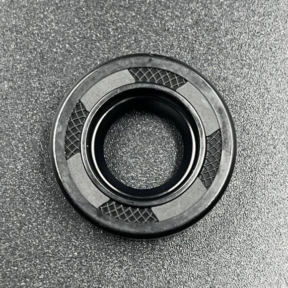 Сальник Suzuki (09282-12010) (12.8x25x7) (Omax)