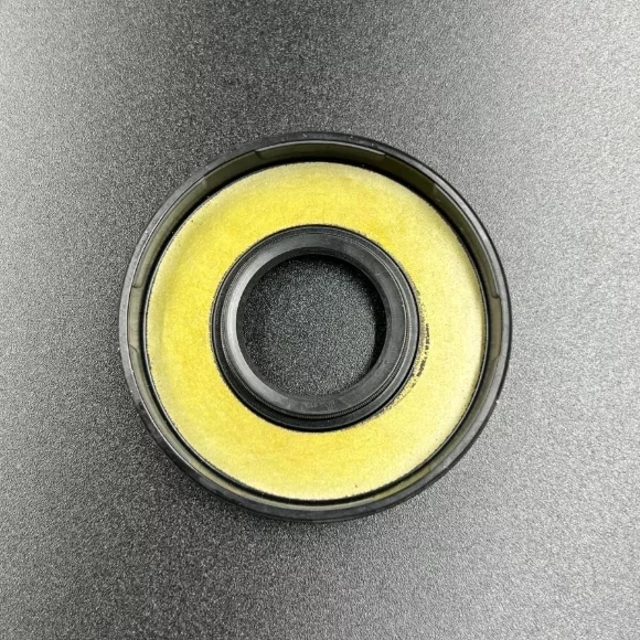 Сальник Mercury (26-8036671; 350-01215-5) (25x62x9.5) (Omax)