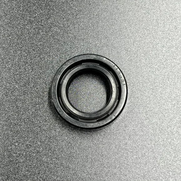 Сальник Suzuki (09289-18001) (18x30x8) (Sinera)