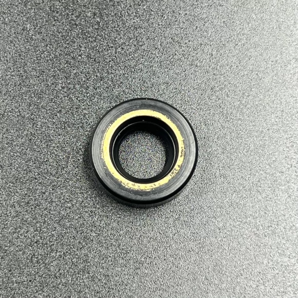 Сальник Yamaha (93101-11M23) (11x22x7) (Osaka) Сальник Yamaha (93101-11M23) (11x22x7) (Osaka)
