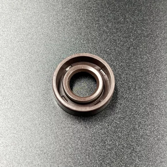 Сальник Yamaha (93101-13M27) (13x25x6) (YUELANG) Сальник Yamaha (93101-13M27) (13x25x6) (YUELANG)