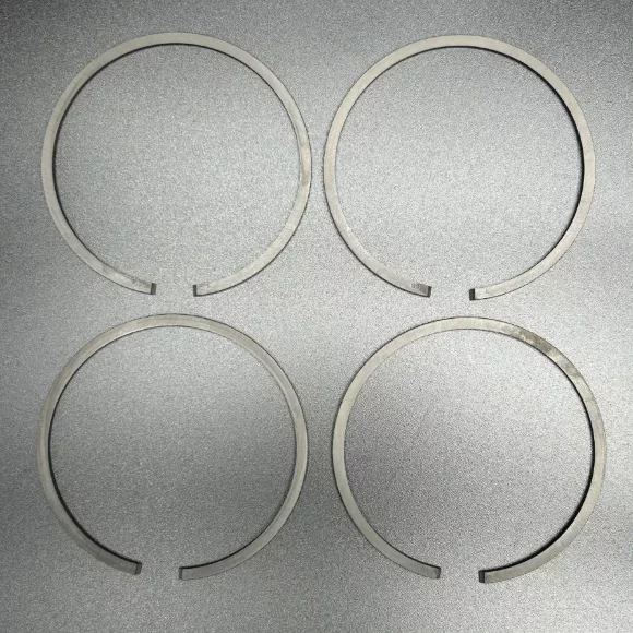 Набор поршневых колец 4шт Mercury Tohatsu 25-30 (0,5size)(Quicksilver)