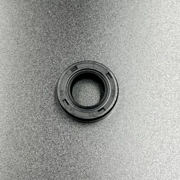Сальник Tohatsu (3C8-01215-0) (16x28x7) (Omax) Сальник Tohatsu (3C8-01215-0) (16x28x7) (Omax)
