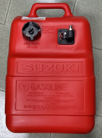 Топливный бак с уровнем топлива Suzuki (25л) (Suzuki)