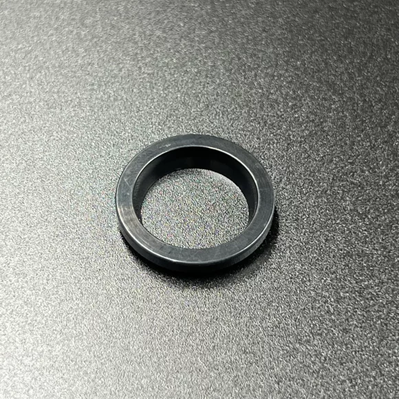 Уплотнение гидроподъема Yamaha 100-225; F95-275 (Yamaha) Уплотнение гидроподъема Yamaha 100-225; F95-275 (Yamaha)