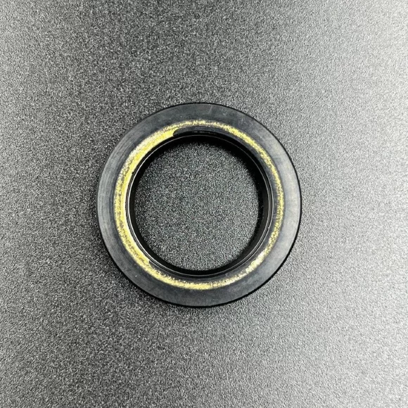 Сальник Yamaha (93101-25018) (25x38x6) (Omax) Сальник Yamaha (93101-25018) (25x38x6) (Omax)