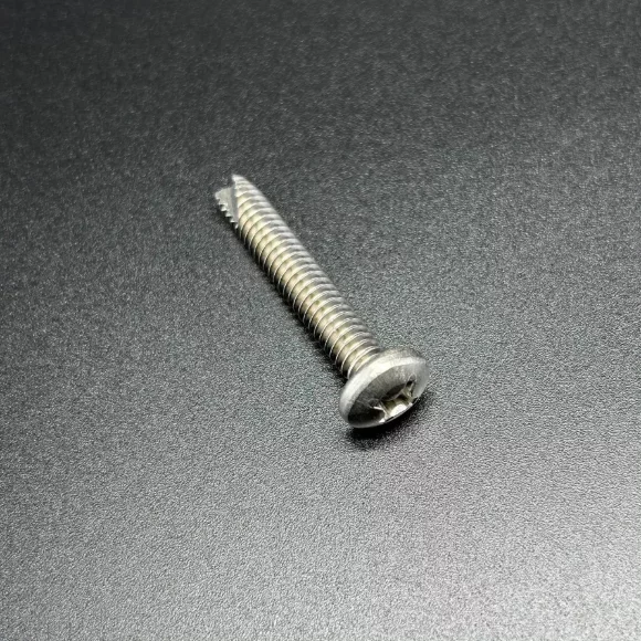 Болт стальной диам. 6,5 мм SCREW (Quicksilver) Болт стальной диам. 6,5 мм SCREW (Quicksilver)