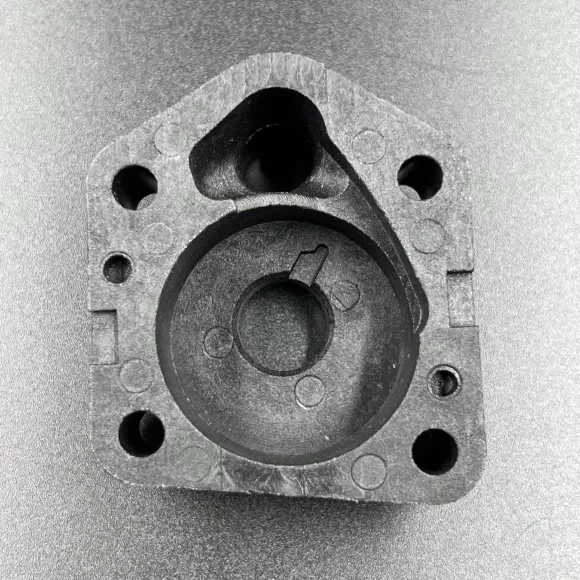 Корпус помпы охлаждения Suzuki DT9.9-15, DF9.9-15, DF8-20(A) (Yuelang)