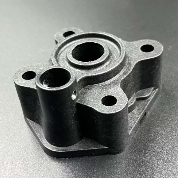 Корпус помпы охлаждения Suzuki DT9.9-15, DF9.9-15, DF8-20(A) (Yuelang)