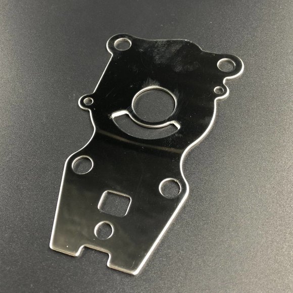 Пластина помпы охлаждения Yamaha 40X, F25-40 (RT) Пластина помпы охлаждения Yamaha 40X, F25-40 (RT)